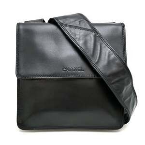 CHANEL Black Lambskin Leather Shoulder Bag